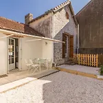Maison Familiale Moderne, 300M Du Centre, 500M De La Mer, Wifi Gratuit, Draps Inclus. - Fr-1-306-1206