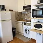 Charmant T1 Lumineux Avec Cuisine Equipee, Coin Nuit Separe Et Wifi - Balaruc-Les-Bains - Fr-1-553-48