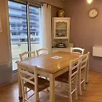 Appartement Renove Situe Plage De Trestraou A Perros-Guirec - Ref 857