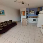 Appartement Lumineux 2 Pieces Avec Terrasse, A 50M De La Plage, 6 Couchages, 34300 Agde - Fr-1-423-177