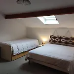 Appartement Au Calme Avec Piscine Et Parking Dans Residence Securisee