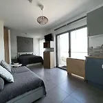 Charmant Studio Pieds Dans L'Eau - Terrasse & Parking - Residence Recente - Fr-1-646-33