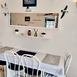 La Playa - Villa St Laurent - Grand Studio Avec Espace Nuit Et Parking Privatif - 40 Metres De La Promenade Marcel Proust