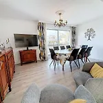 Appartement Au Centre De Granville Avec Garage Privatif Et Wi-Fi Gratuite - Fr-1-361-510