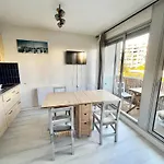 Studio Cabine Avec Terrasse Et Piscine A 100M De La Plage A La Grande Motte - Fr-1-716-56