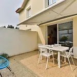 Les Bains De Mer