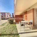3257-T2 Dans Une Residence Avec Piscine