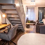 Maison Leonard