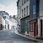 Maison Leonard