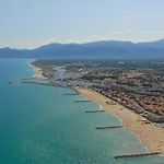 Studio 3 Pers Avec Terrasse Pres De La Plage Et Des Commerces - Fr-1-776-80