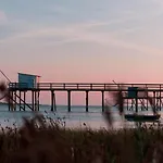 Le Petit Vauban - Beach And Center