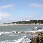 Appartement En Rdc Avec Terrasse Face A La Mer