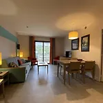 Appartement Avec Piscine, Plage De Trestraou A Perros-Guirec - Ref 505