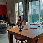 Flat With Private Parking, In The Heart Of Sete