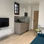 Le Meridien, Studio Renove Avec Terrasse, 8 Min A Pieds Du Centre Ville