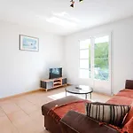Appartement T3 Avec Balcon, Parking Privatif, Proches Commerces - Fr-1-409-258