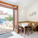 Pavillon Pour 6, Proche Plage, Avec Terrasse, Parking Et Animaux Acceptes - Fr-1-409-257