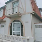 Villa 300M De La Plage