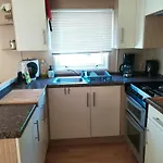 Bungalow Ensoleille A Canet-En-Roussillon Avec Piscine Partageea
