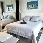 Ღ La Corniche • Grand Studio, Piscine & Parking