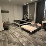 Loft 100 M2 Marseille 4 Eme Avec Jacuzzi