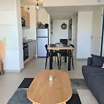 Appartement T2 Avec Terrasse Et Parking - Centre Port, Cap D'Agde - Fr-1-249-401