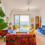Un Balcon Sur La Mediterranee