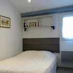 Beautiful T2 With Balcony - Close To The Beach