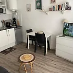 Studio Renove + Loggia 5 Mn Des Thermes / C.Ville - La Case A Jo