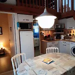 Appartement Pres De La Plage, Balcon Et Parking Gratuit - Fr-1-778-2