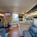 Superbe Bateau A Gruissan