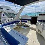 Superbe Bateau A Gruissan
