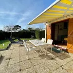 Maison De Vacances Avec Piscine Chauffee A 800M De La Plage - Fr-1-231-315