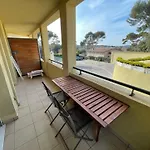 Locations De Vacances A Six-Fours Avec Piscine Et Parking Prive Et A 800M De La Plage