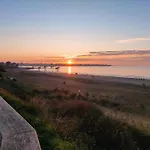 Ideal En Amoureux, Vue Mer Et Jardin ! Appartement Lumineux A Tharon-Plage