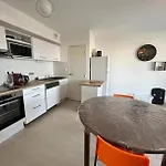 Bel Appartement Dans Une Residence Avec Parking Et Ascenseur