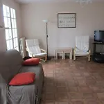 Villa Proche Plage Et Centre - V06205