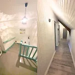 Quiet And Charming House Close To The Sea
