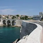 Appartement D'Une Chambre Avec Terrasse Et Wifi A Marseille