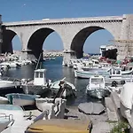 Appartement D'Une Chambre Avec Terrasse Et Wifi A Marseille