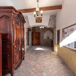 Suite A Mezzanine Dans L'Eglise Du Couvent