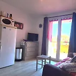 Joli T2 Avec Balcon Vue Mer Et Parking A Collioure - Fr-1-309-433