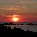 Maison Reposante Face A La Mer Avec Acces Plage