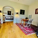 Villa Ker Den