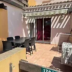 Tennis Village Avec Terrasse Et Piscine