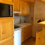 Studio 4 Pers Meribel Altiport, Pied Des Pistes, Proche Golf, Terrasse Sud - Fr-1-411-936