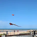 Nid Douillet A 30 Metres De La Grande Plage De Houlgate - Residence La Vague -