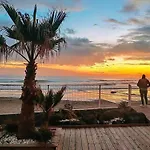 Villa Pieds Dans L'Eau, 4 Pers, 2 Chambres, Terrasse, Parking, Plage Directe, Grau D'Agde - Fr-1-749-39