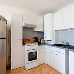 Confortable T2 Climatise Avec Parking A 2 Pas De La Plage Des Chalets A Gruissan - Fr-1-409-232