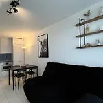 Appartement 2 Etoiles, 4 Pers, Plage A 100M, Centre-Ville, Balcon, Parking - Fr-1-197-570